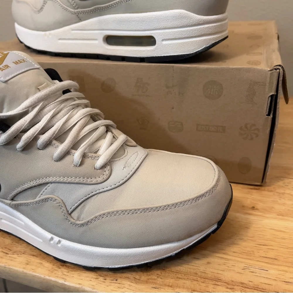 Nike Air Max 1 Premium QS Gold Trophy - Picture 3 of 9